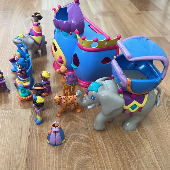 Aladdin and Princess Jasmine Play Set - Picture 10 of 16